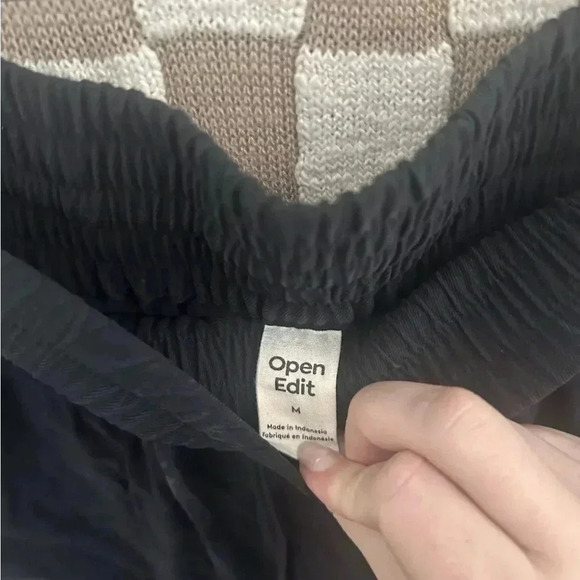 Open Edit Black Bottoms
Size Medium - Picture 3 of 5